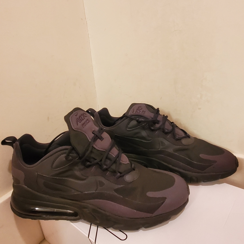 Nike Air Max 270 React Men Size 13 Black